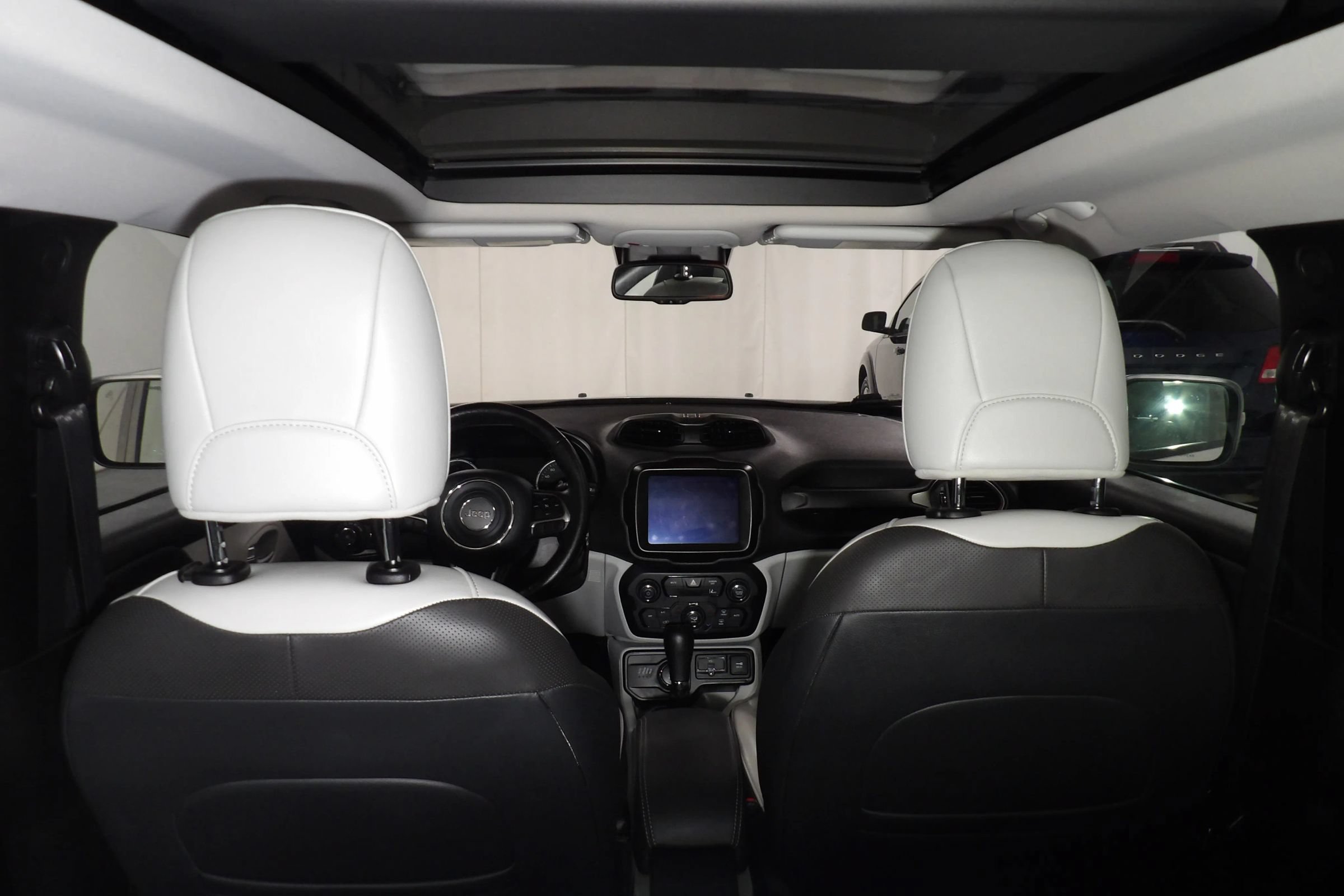 Used 2021 Jeep Renegade Limited w/ Sun & Sound Group AWD/4WD image 9