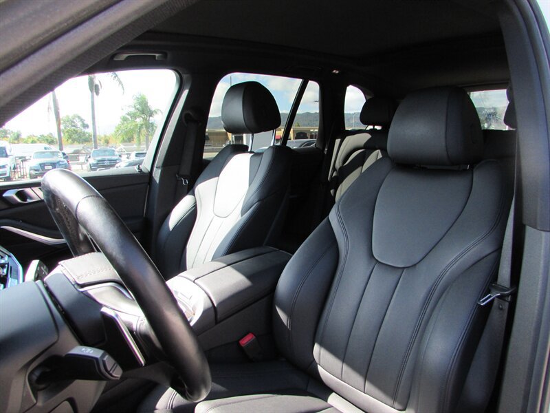 Used 2019 BMW X5 xDrive40i w/ Premium Package 2 AWD/4WD image 9