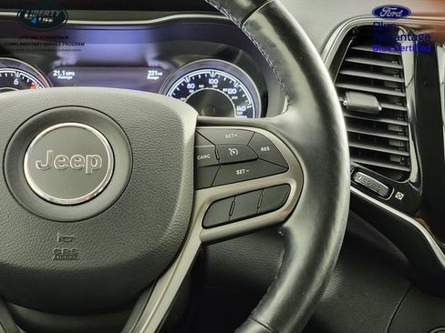 Used 2020 Jeep Cherokee Limited AWD/4WD image 27