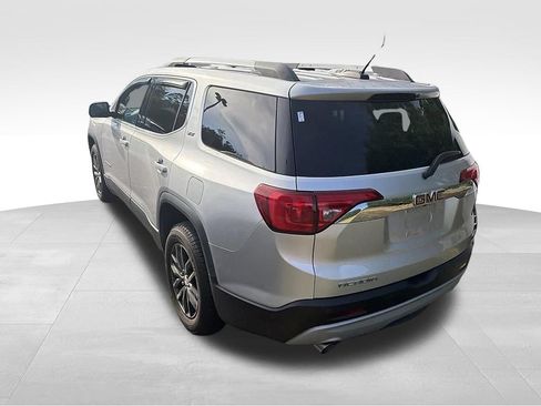 Used 2017 GMC Acadia SLT FWD image 6