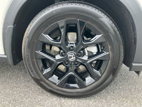 Certified 2025 Honda HR-V Sport image 29