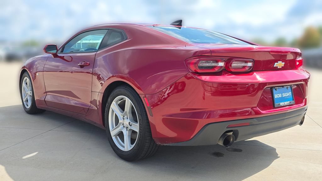Used 2023 Chevrolet Camaro LT RWD image 3
