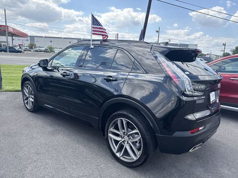 Used 2023 Cadillac XT4 Sport image 9