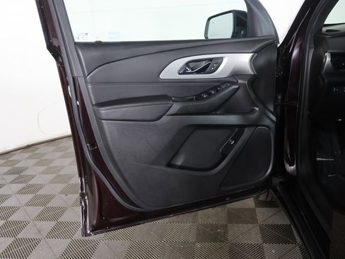 Used 2022 Chevrolet Traverse LT w/ LPO, Floor Liner Package image 24
