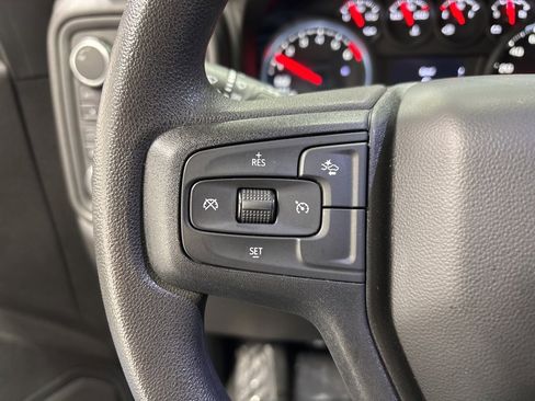 Used 2023 Chevrolet Silverado 1500 Custom image 12