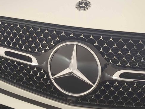 New 2026 Mercedes-Benz GLC 350e 4MATIC image 11