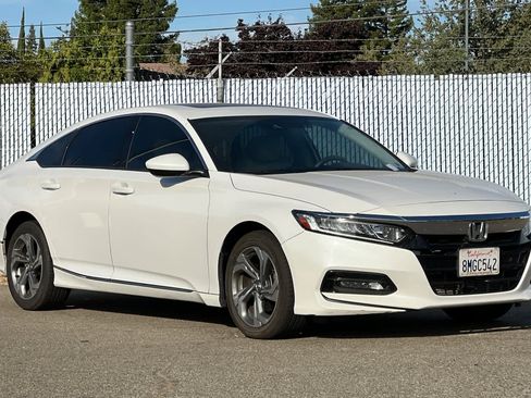Used 2019 Honda Accord EX image 7
