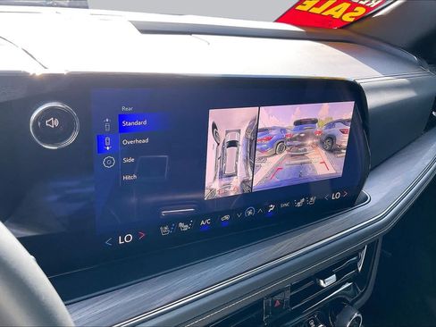 Used 2025 Chevrolet Tahoe Premier RWD image 21