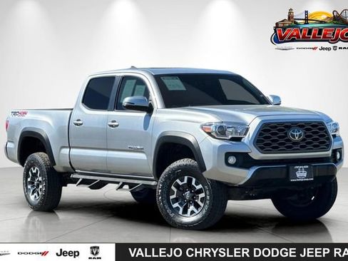 Used 2022 Toyota Tacoma TRD Off-Road w/ TRD Premium Off Road Package AWD/4WD image 1