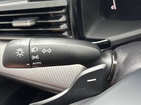 Used 2025 Toyota Camry SE w/ Convenience Package FWD image 23