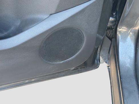 Used 2019 Ford Escape SEL image 25