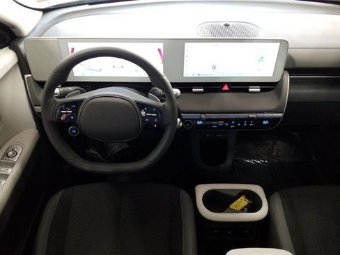 Certified 2024 Hyundai Ioniq 5 SEL RWD image 3