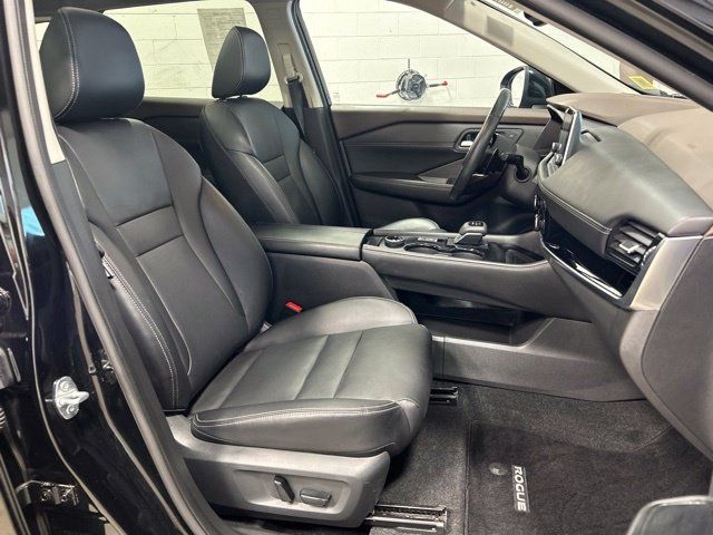Used 2023 Nissan Rogue SL AWD/4WD image 12