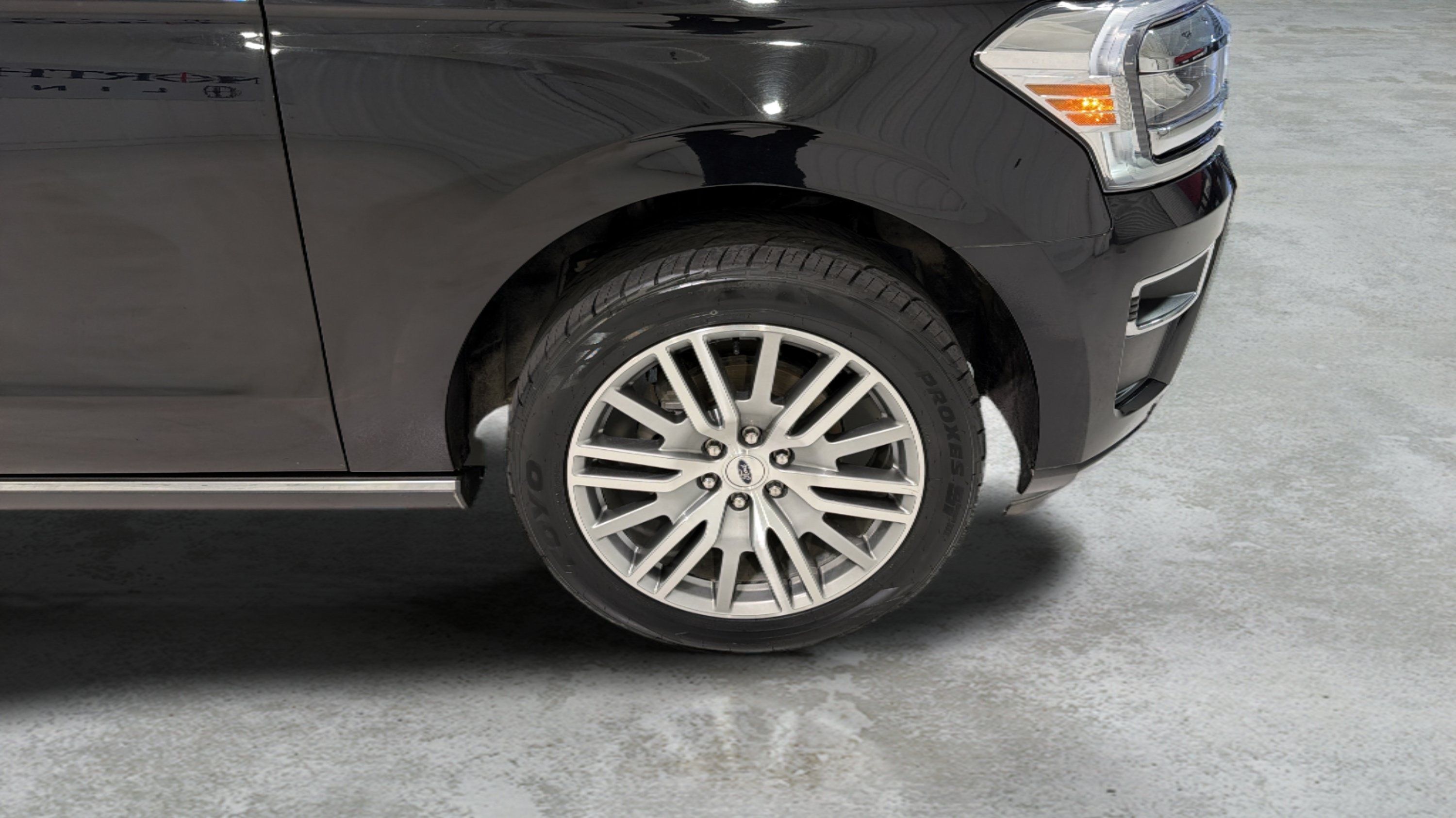 Used 2023 Ford Expedition Limited RWD image 30