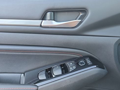 Certified 2023 Nissan Altima 2.5 SR w/ SR Premium Package FWD image 26