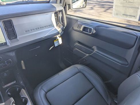 New 2025 Ford Bronco Outer Banks image 16