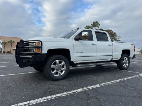 Used 2019 Chevrolet Silverado 2500 LTZ w/ Duramax Plus Package image 2