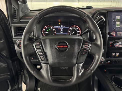 Used 2020 Nissan Titan PRO-4X w/ Pro-4x Convenience Package AWD/4WD image 25