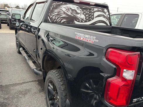 Used 2019 Chevrolet Silverado 1500 LT Trail Boss image 6