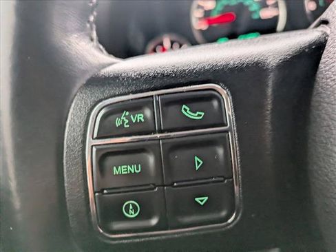Used 2017 Jeep Wrangler Unlimited Rubicon w/ Connectivity Group AWD/4WD image 14
