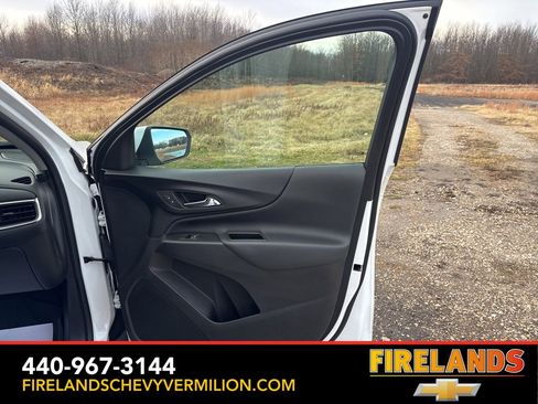 Used 2023 Chevrolet Equinox LT image 25