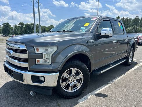 Used 2017 Ford F150 Lariat w/ Equipment Group 502A Luxury AWD/4WD image 2