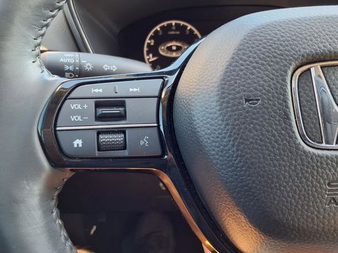 Used 2024 Honda CR-V EX-L image 15