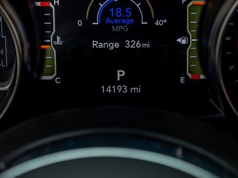 Used 2023 Jeep Gladiator Rubicon w/ LED Lighting Group image 21