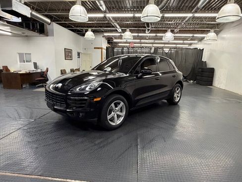 Used 2018 Porsche Macan image 5