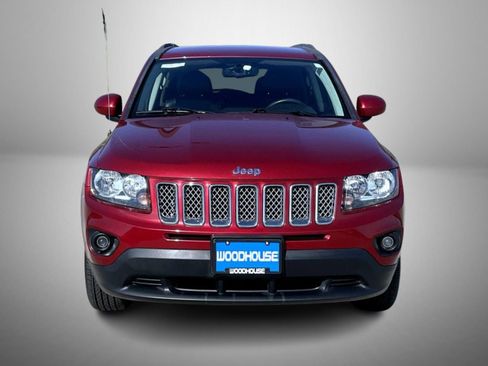 Used 2017 Jeep Compass Latitude AWD/4WD image 2