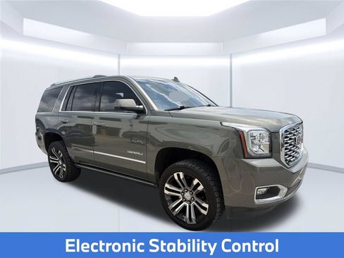 Used 2017 GMC Yukon Denali w/ Open Road Package RWD image 5