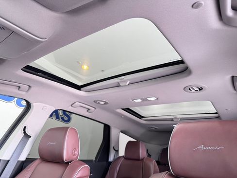 Certified 2021 Buick Enclave Avenir w/ Avenir Technology Package image 21