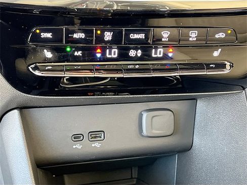 New 2026 Buick Encore GX Avenir w/ Avenir Technology Package image 11