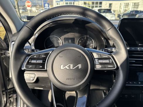 Used 2023 Kia Seltos EX image 21