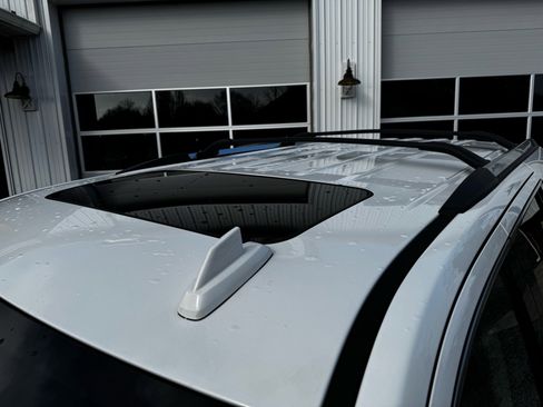 Used 2018 GMC Yukon Denali w/ Open Road Package image 9