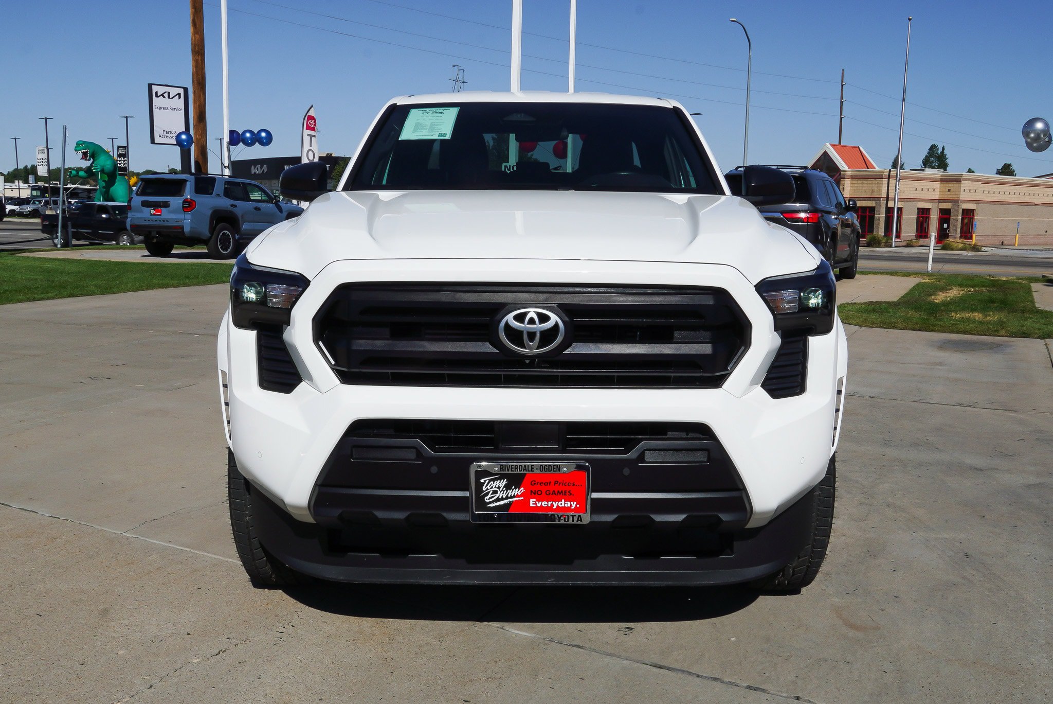Certified 2024 Toyota Tacoma SR w/ SR Upgrade Package AWD/4WD image 3