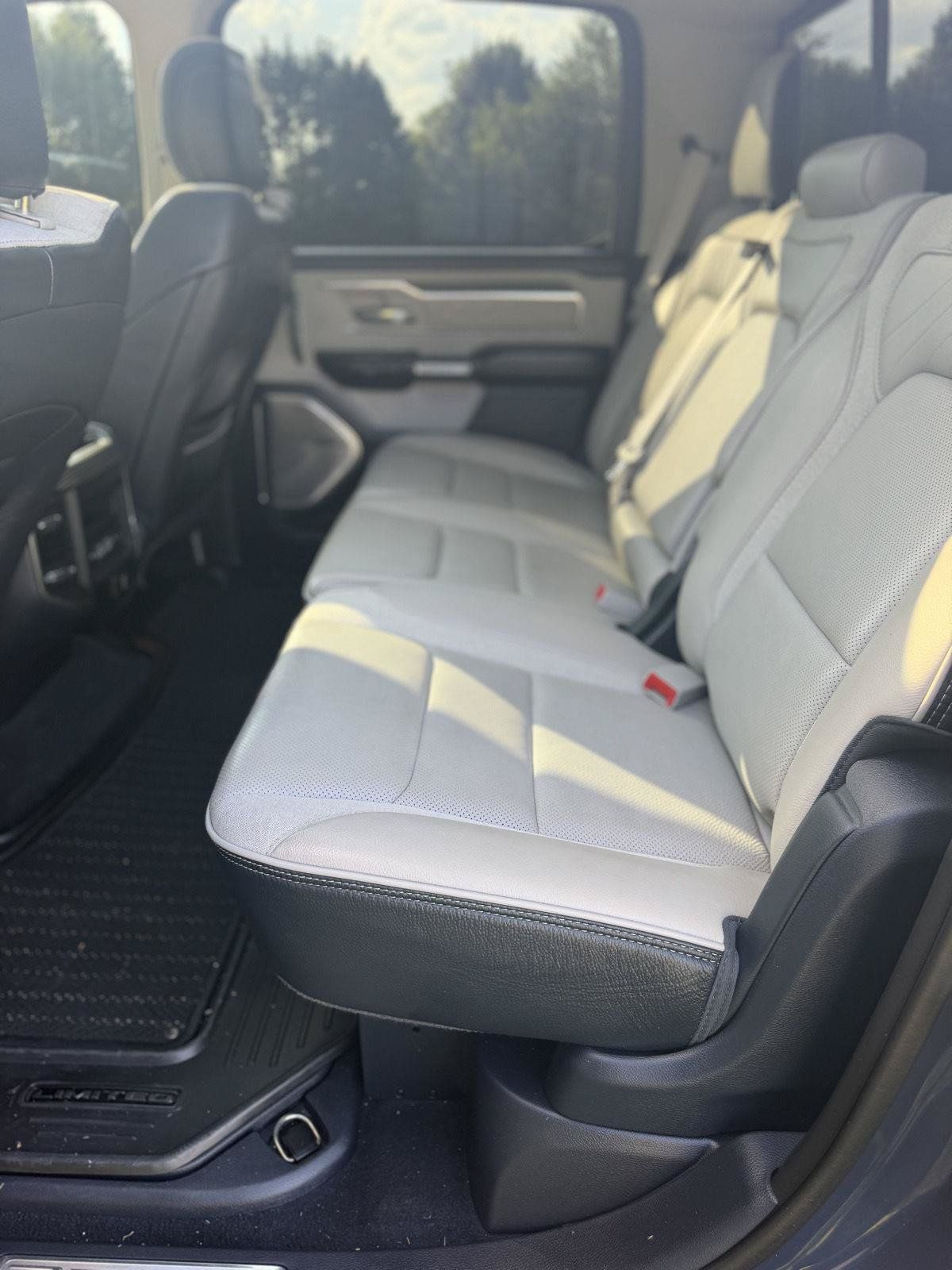 Used 2022 RAM 1500 Limited AWD/4WD image 13