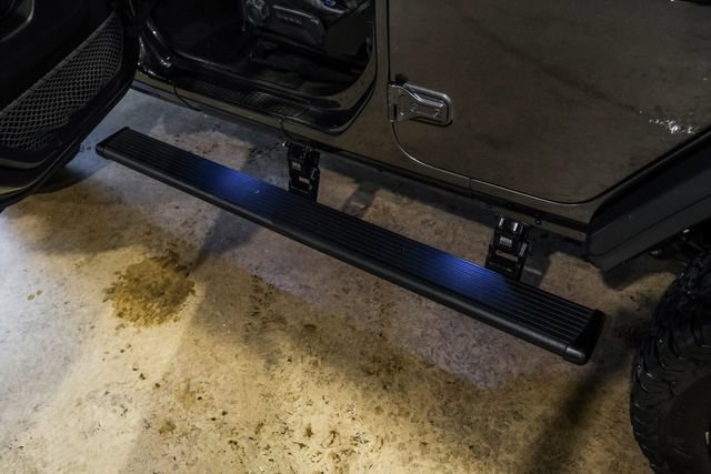 Used 2021 Jeep Wrangler Unlimited Rubicon AWD/4WD image 9