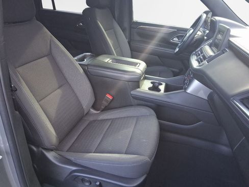 Used 2024 Chevrolet Suburban LS RWD image 26