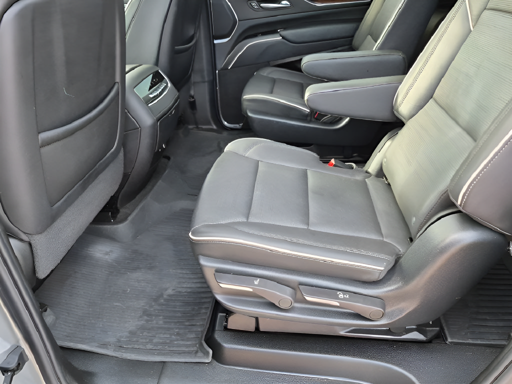 Used 2024 Cadillac Escalade ESV Premium Luxury w/ LPO, Floor Liner Package AWD/4WD image 20