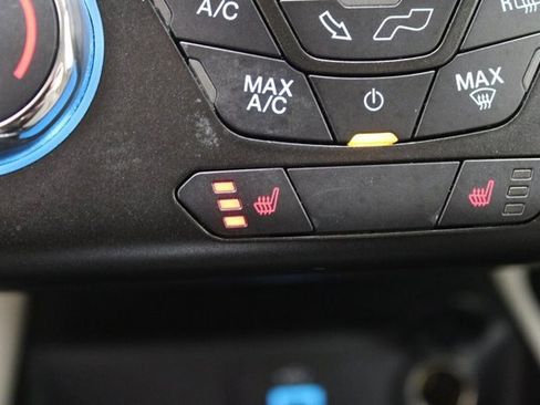 Certified 2018 Ford Fusion SE image 2