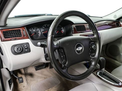 Used 2008 Chevrolet Impala LT w/ Luxury Edition Package image 9