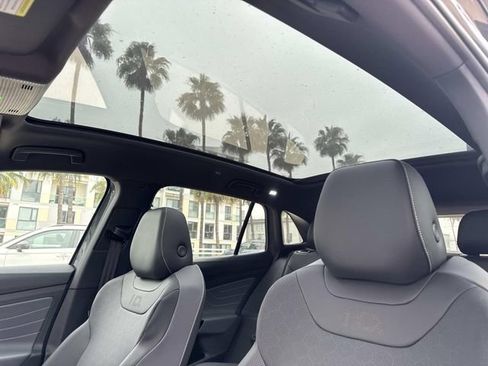 New 2025 Volkswagen ID.4 Pro S AWD/4WD image 15