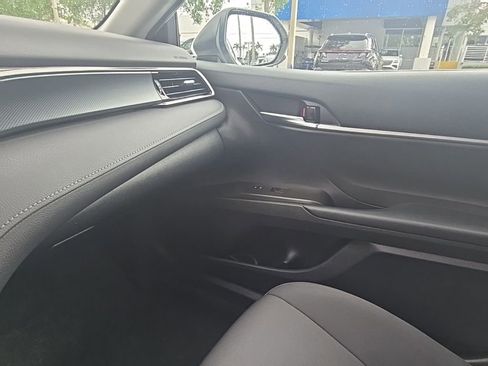 Used 2022 Toyota Camry LE FWD image 22