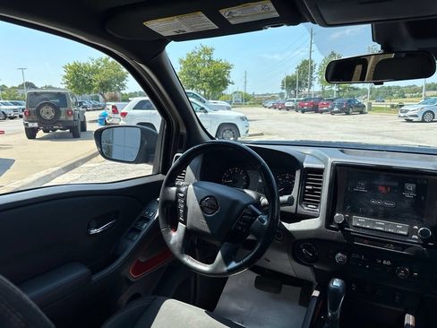 Used 2023 Nissan Frontier PRO-4X w/ Pro Convenience Package AWD/4WD image 23