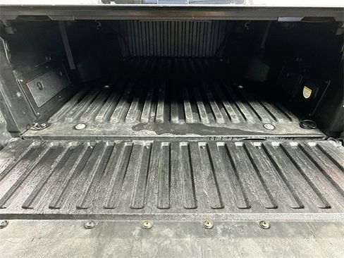 Used 2018 Toyota Tacoma TRD Sport image 28