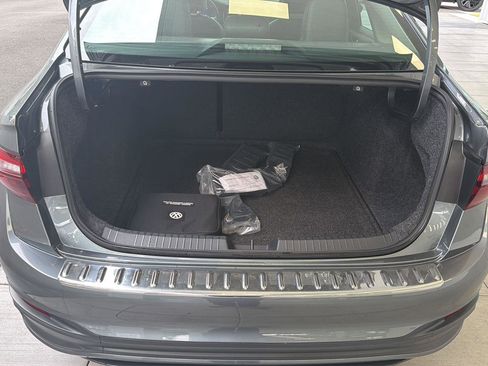 Certified 2023 Volkswagen Jetta SE w/ Panoramic Sunroof Package FWD image 13