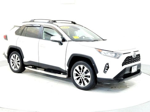 Certified 2021 Toyota RAV4 XLE Premium image 7
