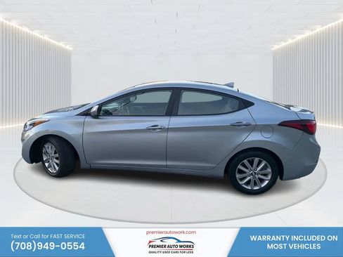 Used 2016 Hyundai Elantra SE w/ Option Group 02 FWD image 9