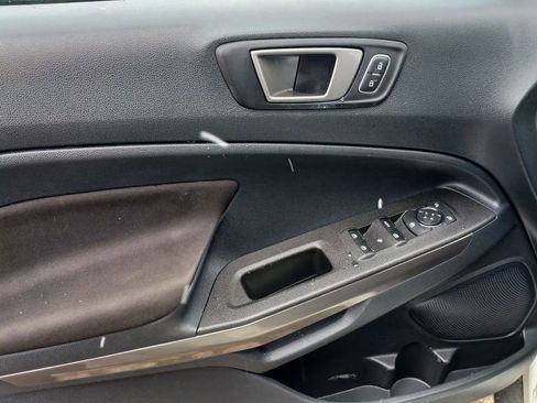 Used 2020 Ford EcoSport SE w/ SE Convenience Package image 5
